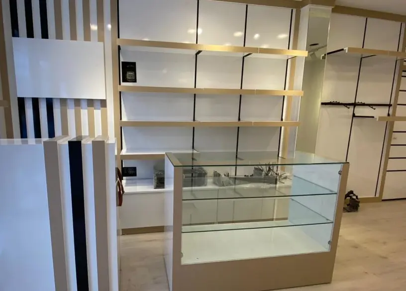 Teşhir Bankoları, uygulama fotoğrafı 11