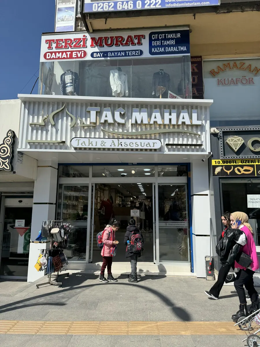 Tac Mahal 12